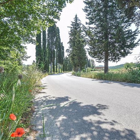Awesome Home In Montefoscoli With Wifi Luaran gambar