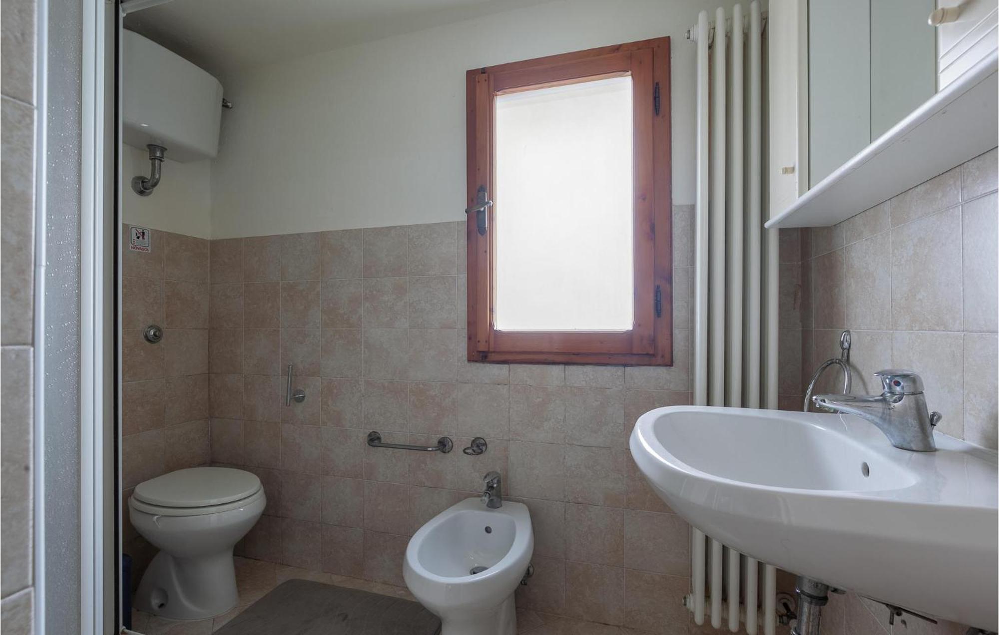 Awesome Home In Montefoscoli With Wifi Luaran gambar
