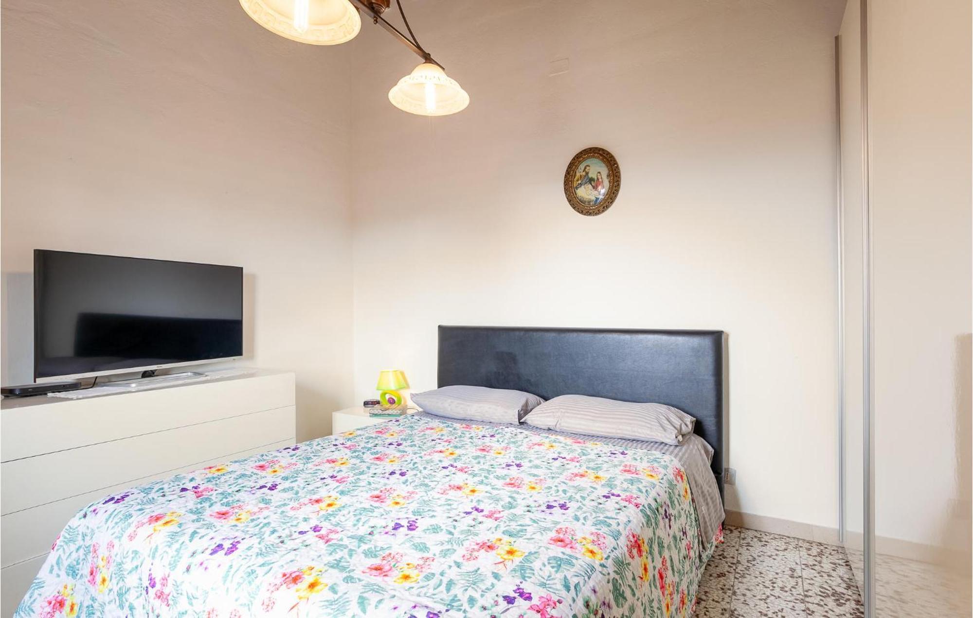 Awesome Home In Montefoscoli With Wifi Luaran gambar