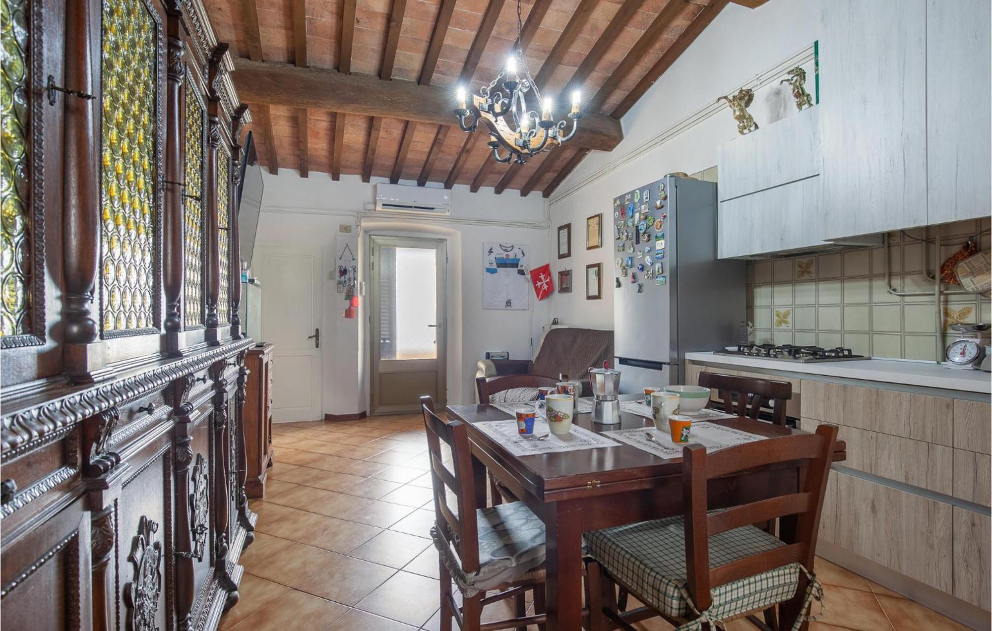 Awesome Home In Montefoscoli With Wifi Luaran gambar