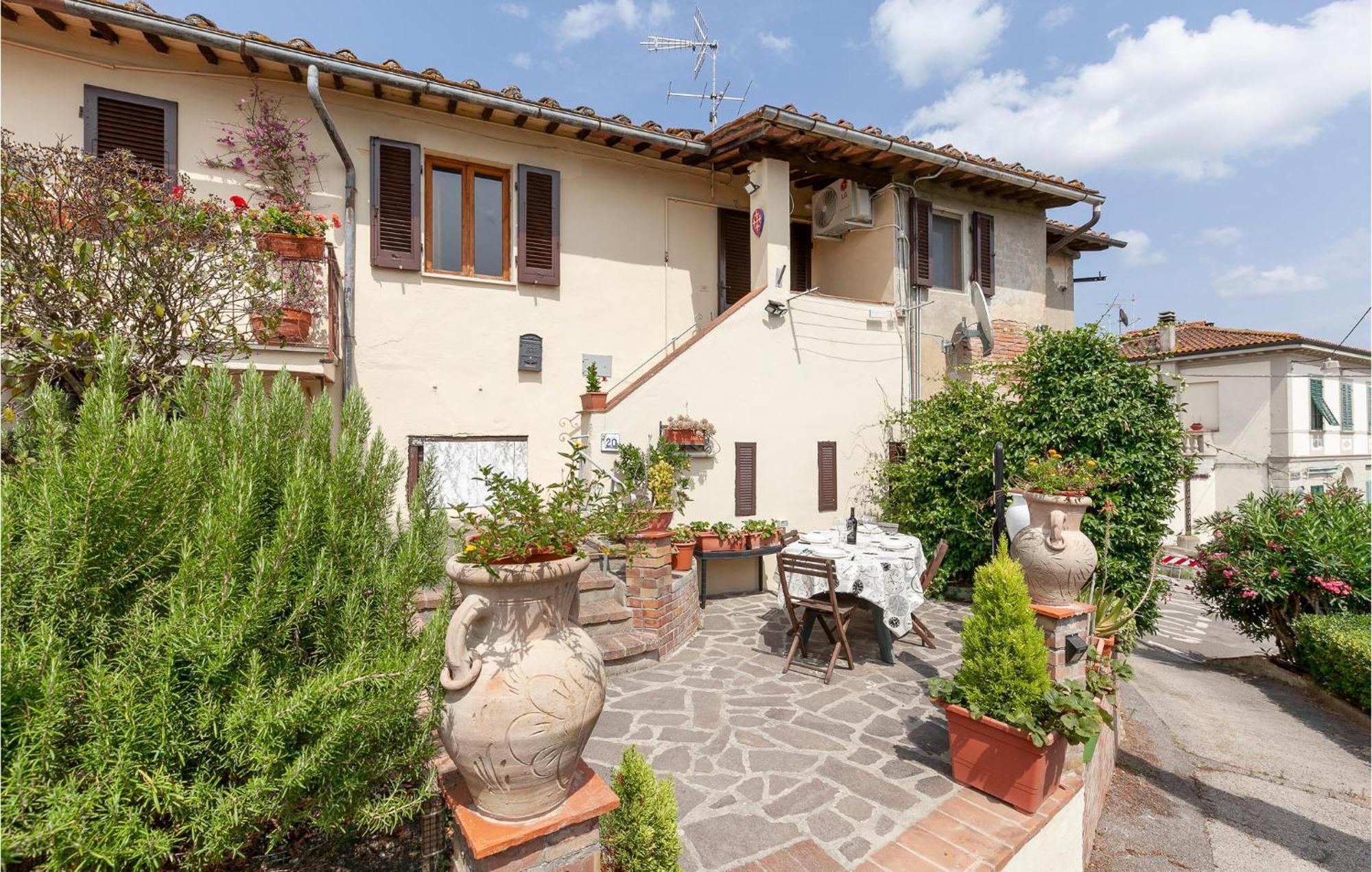 Awesome Home In Montefoscoli With Wifi Luaran gambar